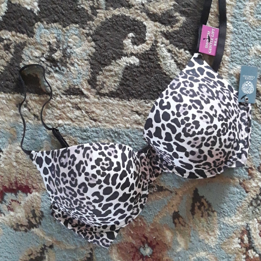 *Host Pick*Vince Camuto gentle lift bra